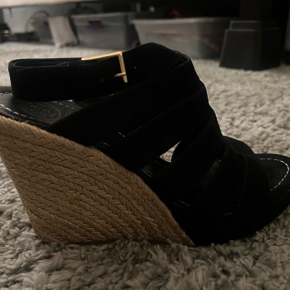 Great Condition! Tory Burch Wedge Sandle